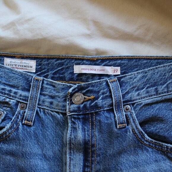 Levi's High Loose Flare - Picture 2 of 3